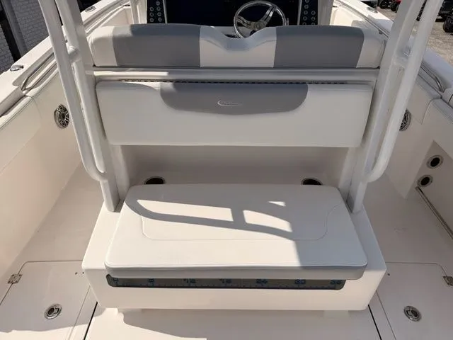 Slide: The Image of Robalo R302 Center Console 2022 - 10