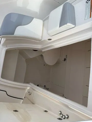 Slide: The Image of Robalo R302 Center Console 2022 - 14