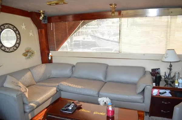 Slide: The Image of Ocean Yachts 46 Sunliner 1984 - 11