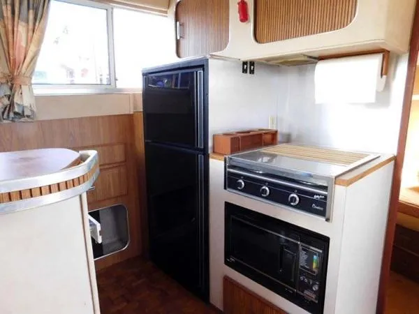 Slide: The Image of Chris-Craft CATALINA 380 1985 - 8