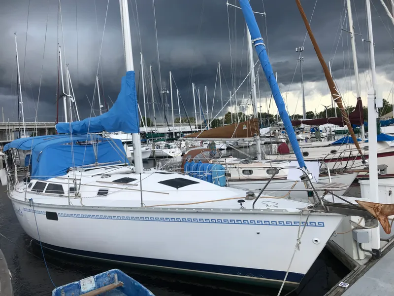 Slide: The Image of Hunter 37.5 Legend 1993 - 0