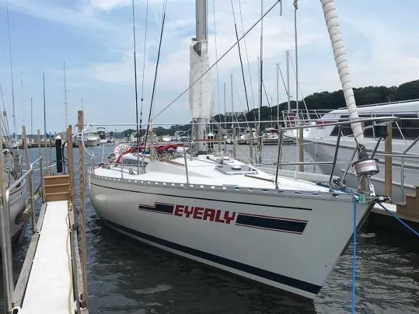 Slide: The Image of Beneteau First 42 1982 - 1