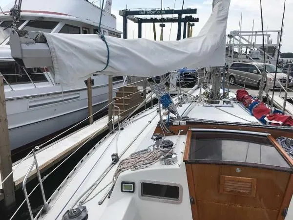 Slide: The Image of Beneteau First 42 1982 - 10