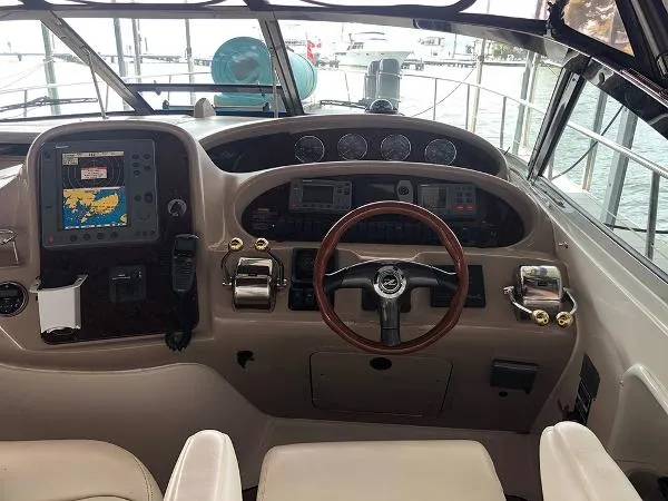 Slide: The Image of Sea Ray 380 Sundancer 2003 - 5