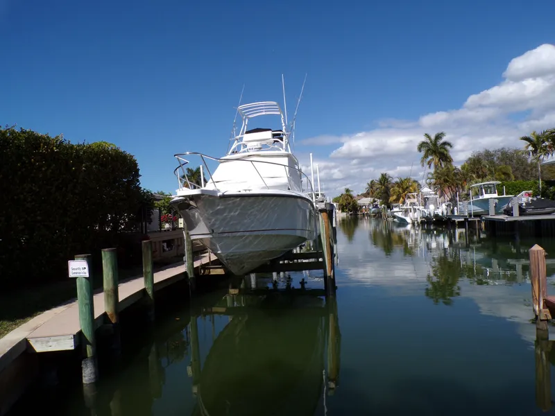 Slide: The Image of Boston Whaler 345 Conquest 2014 - 1