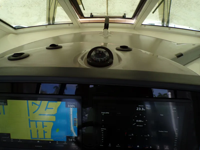 Slide: The Image of Boston Whaler 345 Conquest 2014 - 61