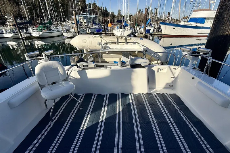 Slide: The Image of Commander 30 - Cockpit - 11