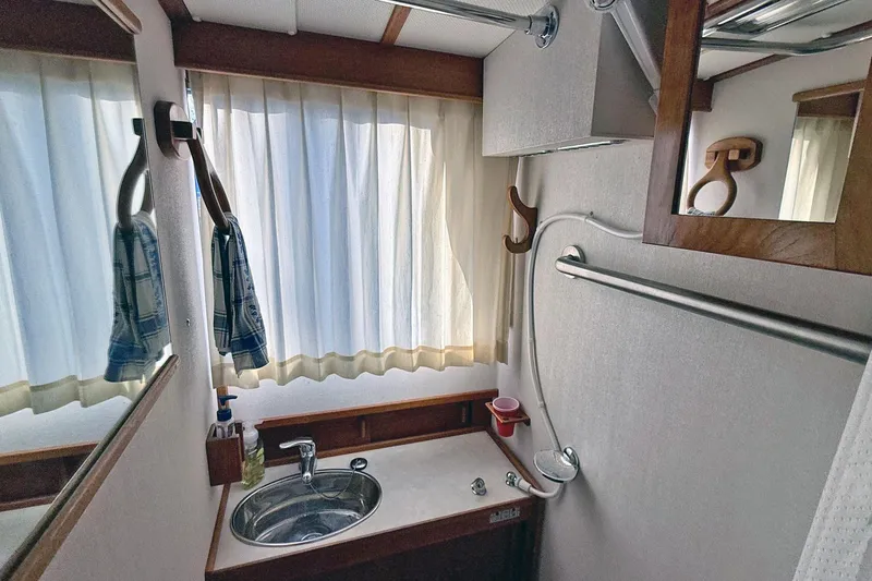 Slide: The Image of Commander 30 - Head - 8