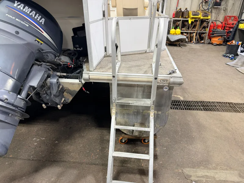 Slide: The Image of G3 PB 20 Pontoon 2006 - 39