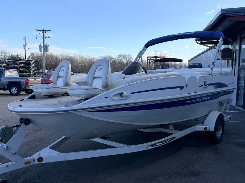 Slide: The Image of Princecraft VENTURA 192 DECK BOAT 2008 - 15