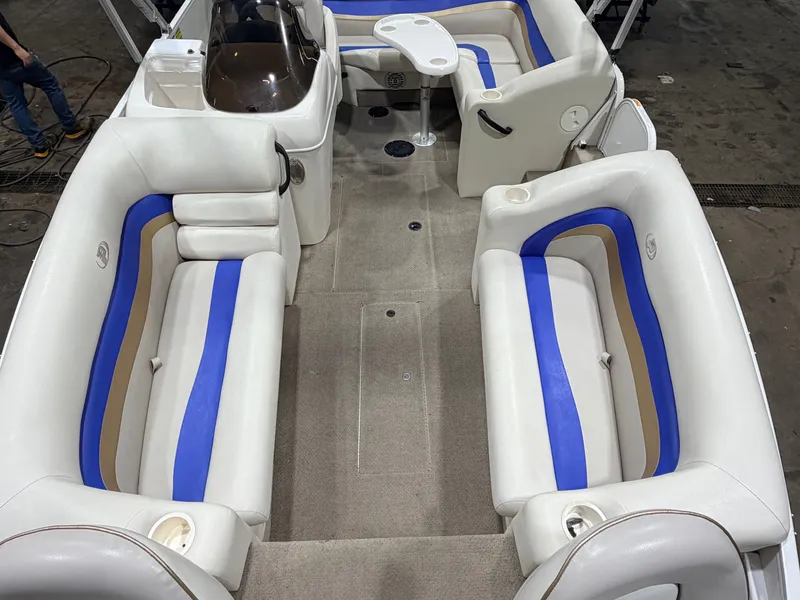 Slide: The Image of Princecraft VENTURA 192 DECK BOAT 2008 - 16