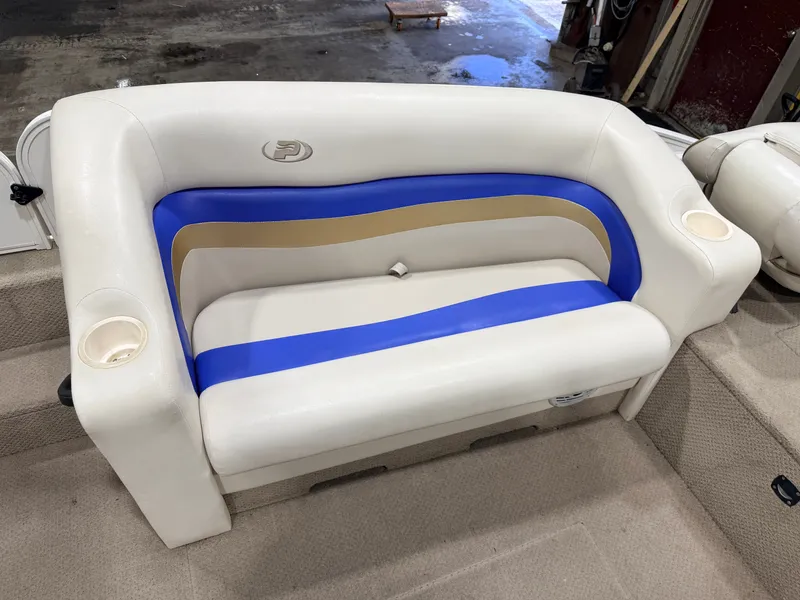 Slide: The Image of Princecraft VENTURA 192 DECK BOAT 2008 - 18