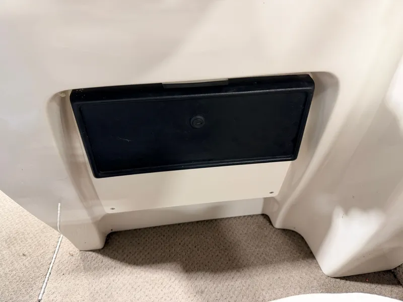 Slide: The Image of Princecraft VENTURA 192 DECK BOAT 2008 - 32