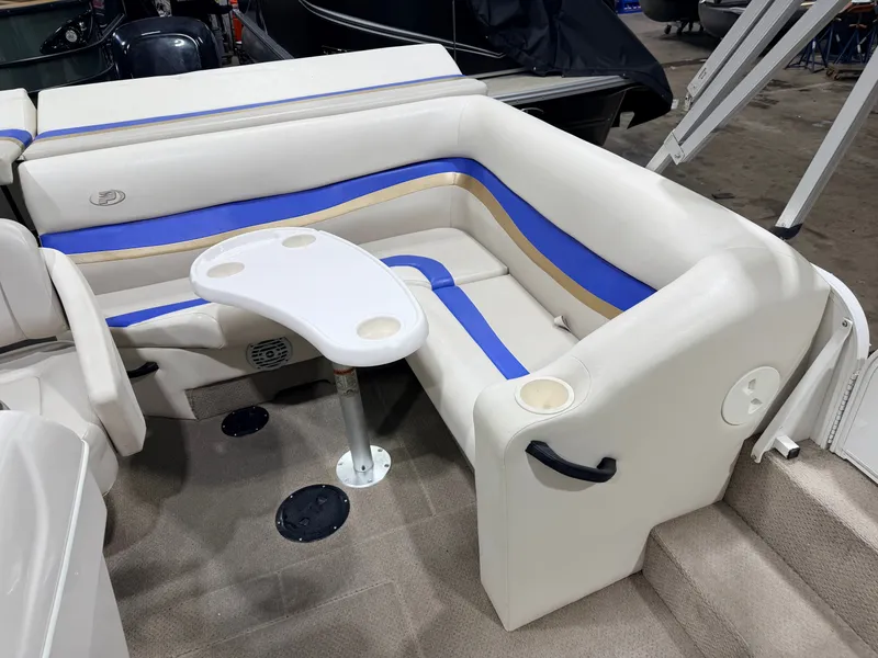 Slide: The Image of Princecraft VENTURA 192 DECK BOAT 2008 - 35