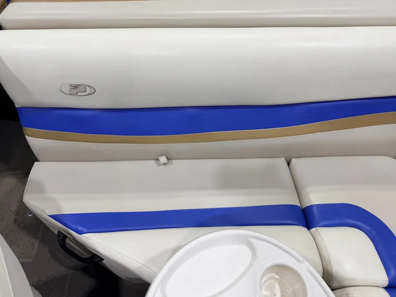 Slide: The Image of Princecraft VENTURA 192 DECK BOAT 2008 - 39