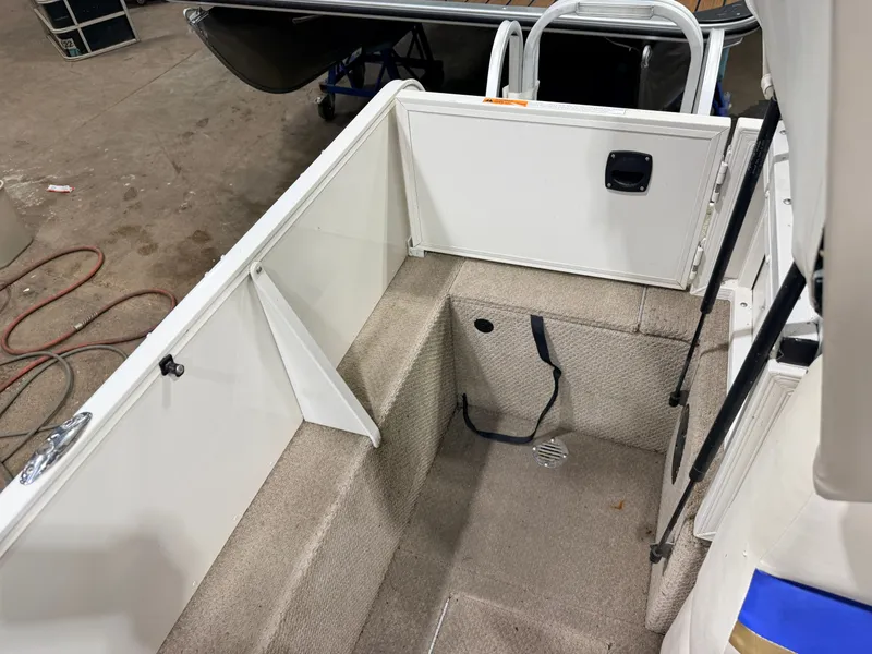 Slide: The Image of Princecraft VENTURA 192 DECK BOAT 2008 - 47