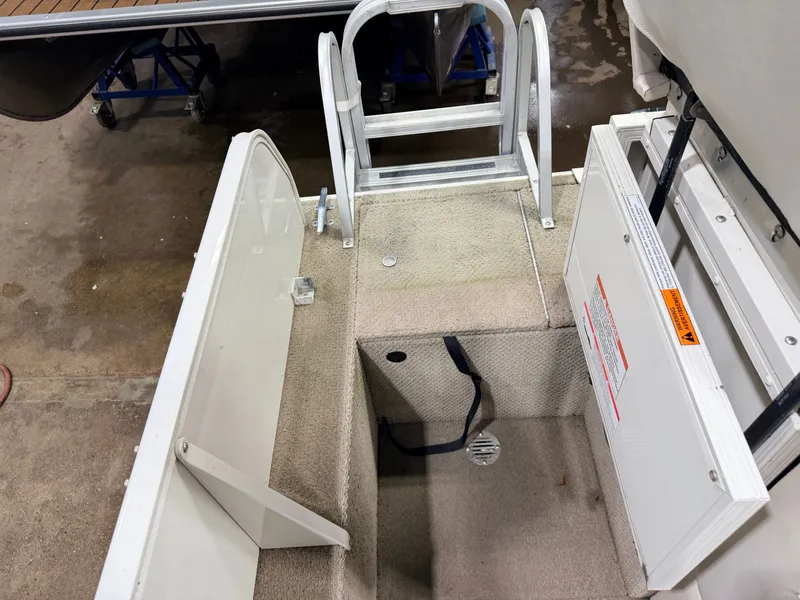 Slide: The Image of Princecraft VENTURA 192 DECK BOAT 2008 - 49