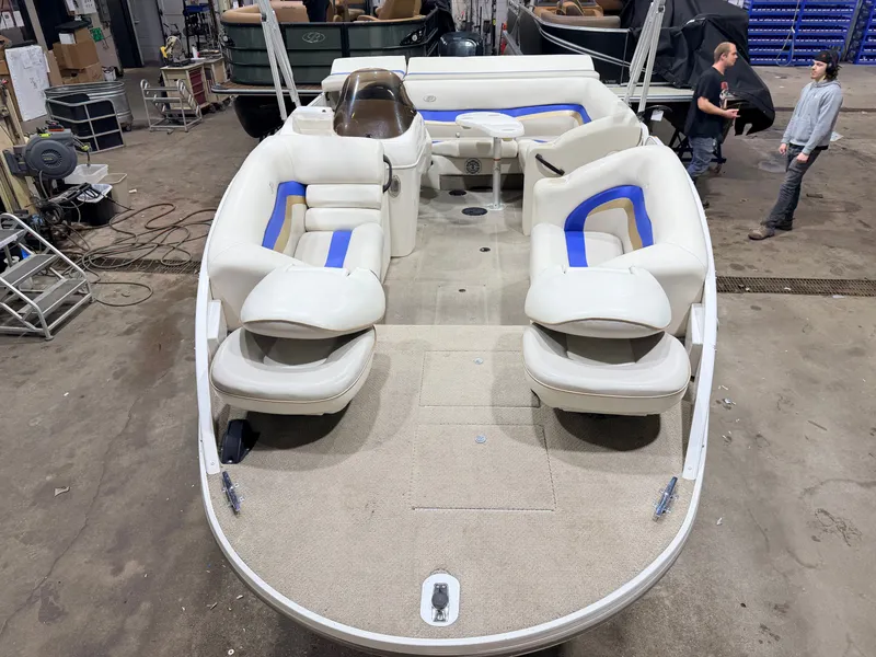 Slide: The Image of Princecraft VENTURA 192 DECK BOAT 2008 - 7