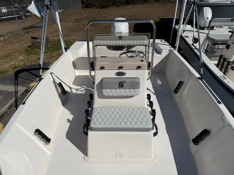 Slide: The Image of Carolina EV 180 SEA SKIFF 2026 - 8