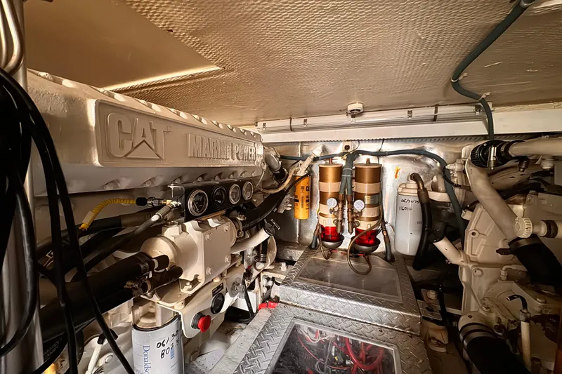 Slide: The Image of Engine room of 1999 Ocean Yachts 48 Super Sport with CAT Marine Power engine. - 6