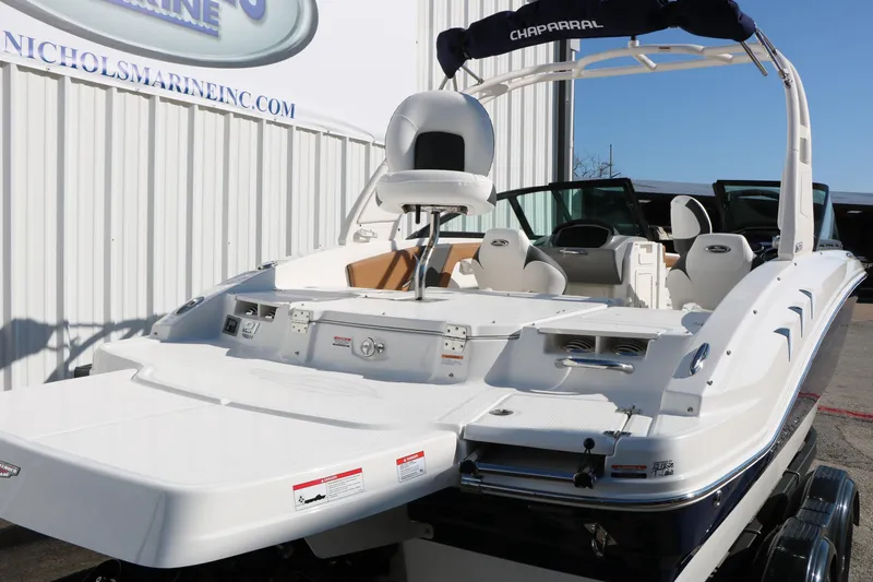 Slide: The Image of 2026 Chaparral 21 SSi Ski & Fish boat at Nichols Marine dealership. - 5