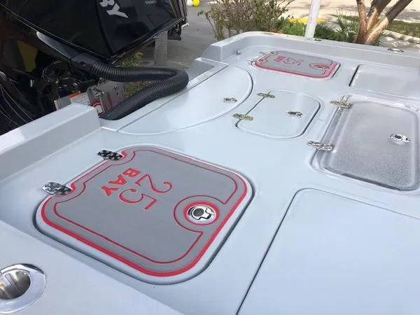 Slide: The Image of Contender 25 Bay 2019 - 8