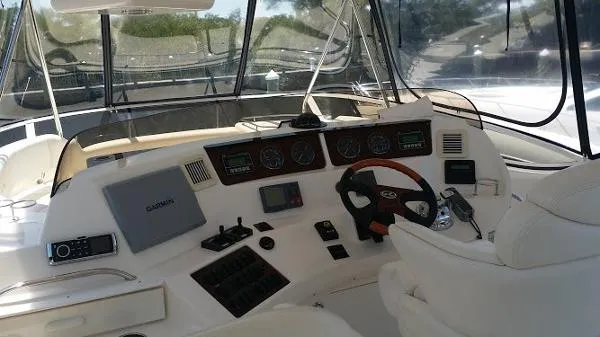 Slide: The Image of Sea Ray 560 Sedan Bridge 2004 - 7