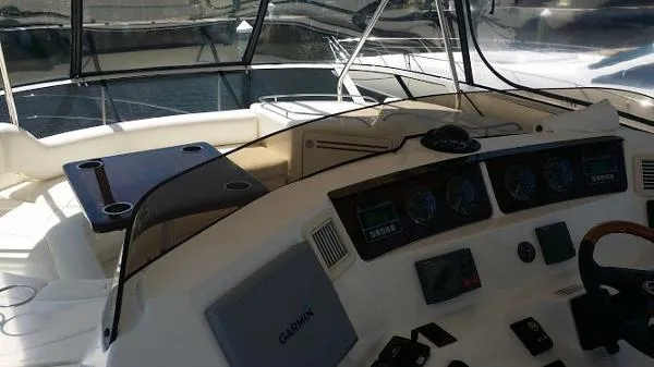 Slide: The Image of Sea Ray 560 Sedan Bridge 2004 - 9