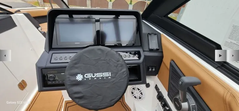 Slide: The Image of Cobalt R8 Surf 2025 - 4