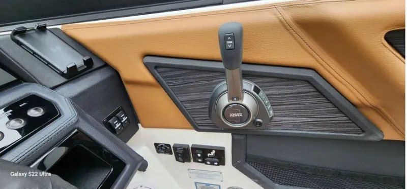 Slide: The Image of Cobalt R8 Surf 2025 - 5