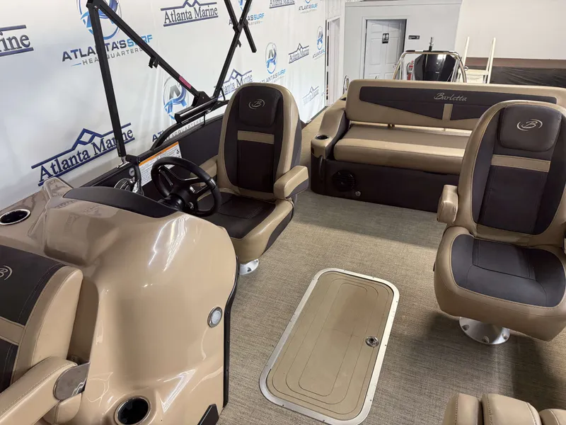 Slide: The Image of Barletta Cabrio 22UC 2022 - 16