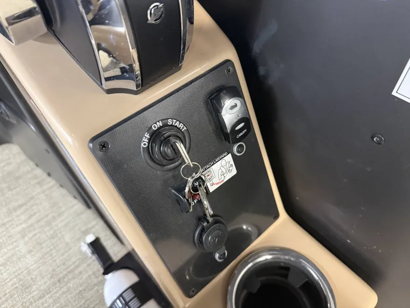 Slide: The Image of Barletta Cabrio 22UC 2022 - 20