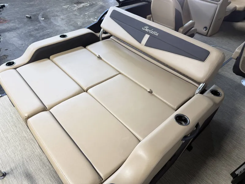 Slide: The Image of Barletta Cabrio 22UC 2022 - 24