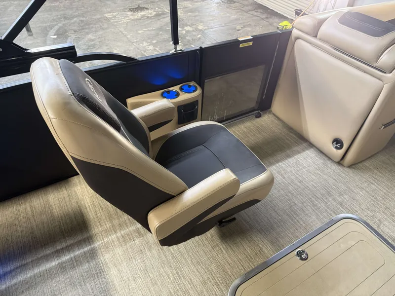 Slide: The Image of Barletta Cabrio 22UC 2022 - 27