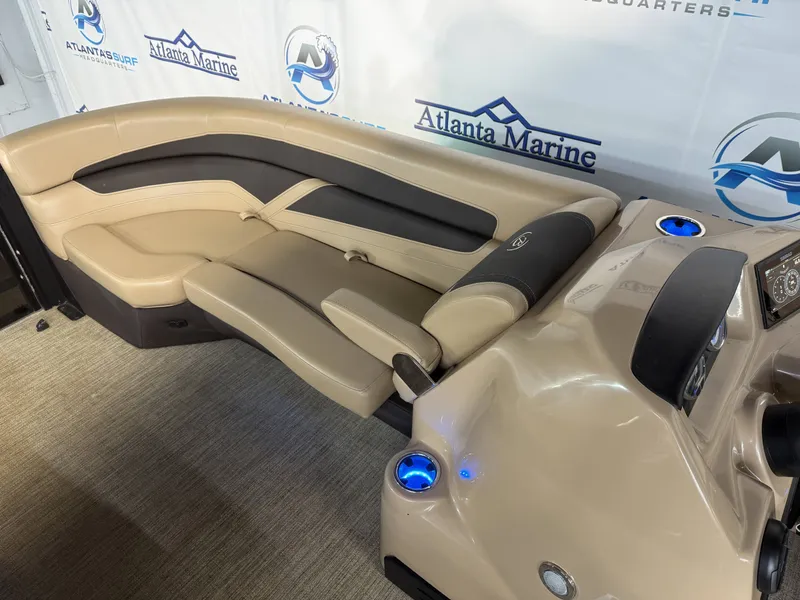 Slide: The Image of Barletta Cabrio 22UC 2022 - 29