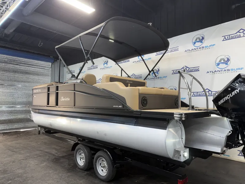 Slide: The Image of Barletta Cabrio 22UC 2022 - 5