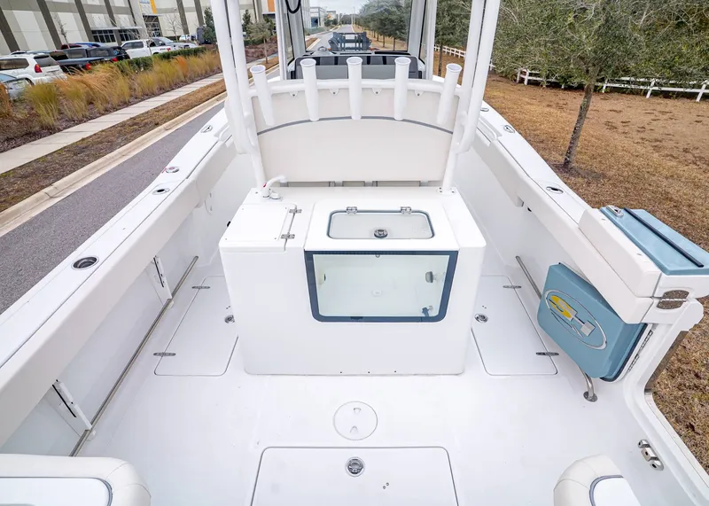 Slide: The Image of Sea Hunt Gamefish 28 Coffin Box 2026 - 14