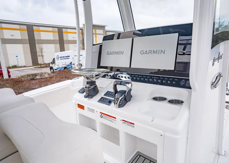 Slide: The Image of Sea Hunt Gamefish 28 Coffin Box 2026 - 21