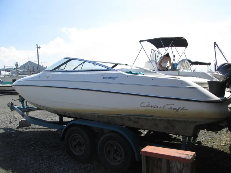 Slide: The Image of Chris-Craft 1996 - 4