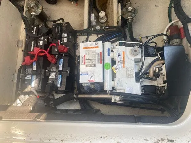 Slide: The Image of Sea Ray Sundancer 320 2007 - 8