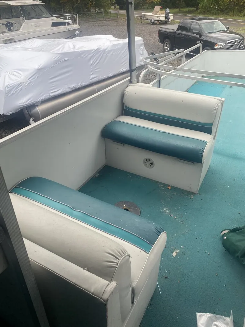 Slide: The Image of Sun Tracker Regency Party Hut 30 1994 - 14