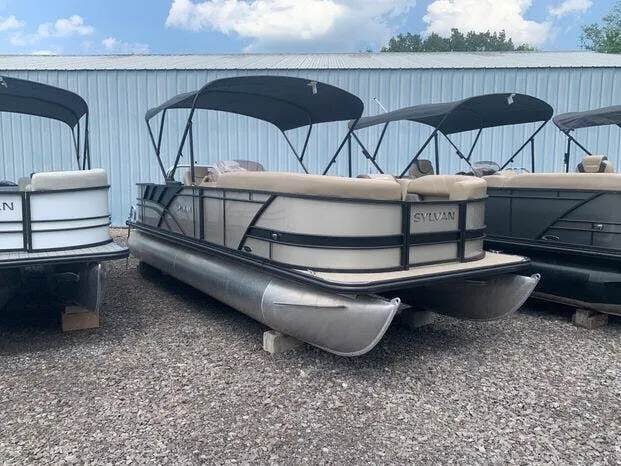 The Image of Sylvan Mirage 8522 CRS 2023 - 1