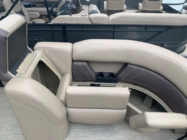 Slide: The Image of Sylvan Mirage 8522 CRS 2023 - 11