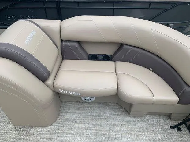 Slide: The Image of Sylvan Mirage 8522 CRS 2023 - 12