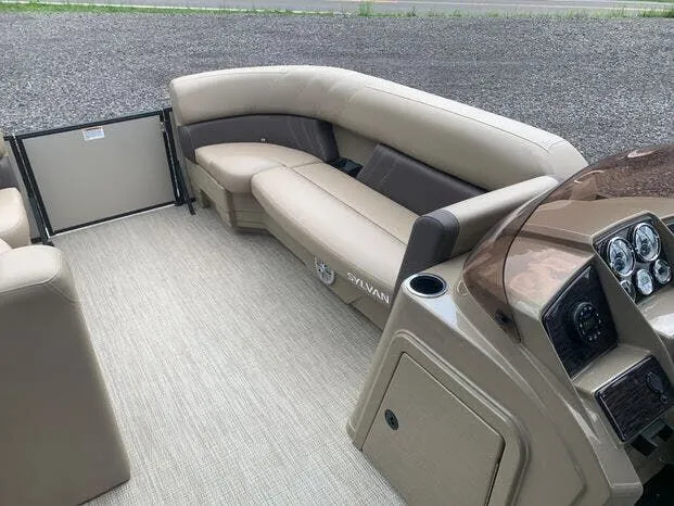 Slide: The Image of Sylvan Mirage 8522 CRS 2023 - 14