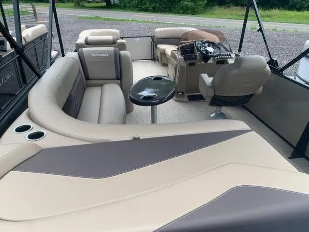 Slide: The Image of Sylvan Mirage 8522 CRS 2023 - 2