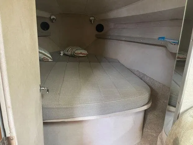 Slide: The Image of Trojan 8.6 Meter Mid Cabin 1987 - 11