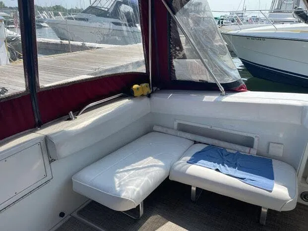 Slide: The Image of Trojan 8.6 Meter Mid Cabin 1987 - 3