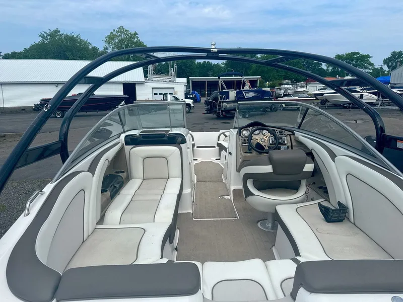 The Image of Yamaha 242 Limited S 2013 - 1