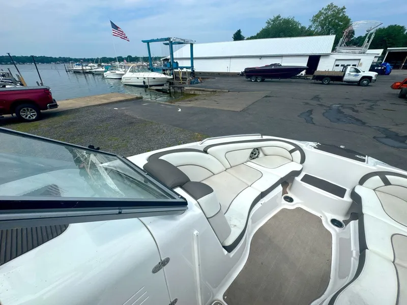 Slide: The Image of Yamaha 242 Limited S 2013 - 15